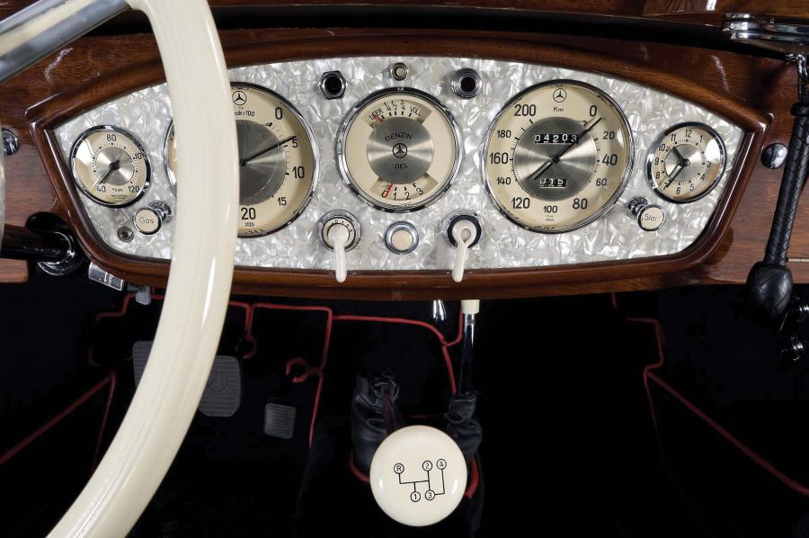  Mercedes-Benz 540K Sport Cabriolet A 1936 года  (фото 16 из 49)